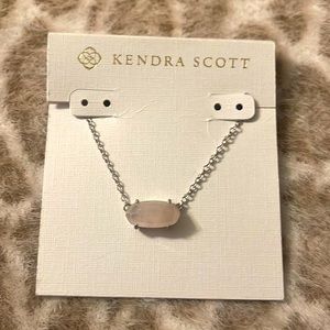 Kendra Scott necklace